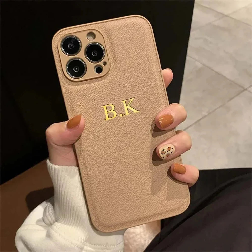 Étui iPhone Texturé Effet Cuir — Initiales Personnalisées